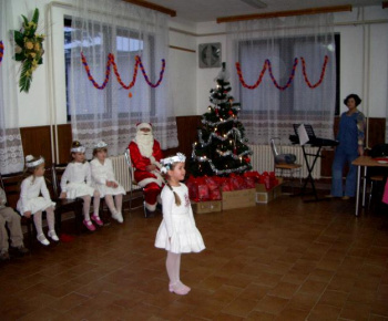 ODOVZDANIE STAVENISKA A VÝSTAVBA VODOVODNÝCH VETIEV
